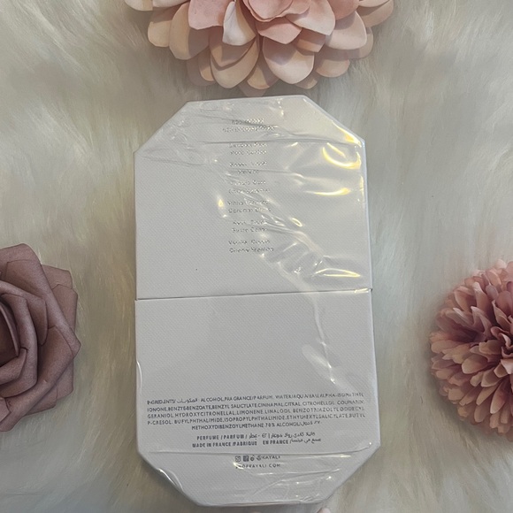 Kayali Vanilla Candy Rock Sugar 42 - Picture 2 of 5